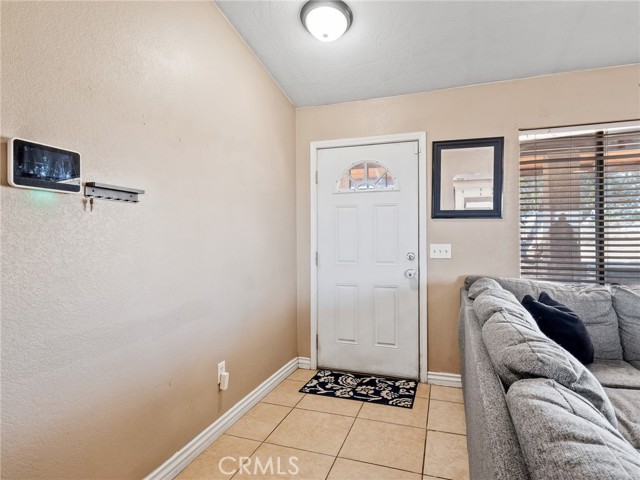 Detail Gallery Image 5 of 31 For 9176 Coleridge Rd, Hesperia,  CA 92344 - 3 Beds | 2 Baths