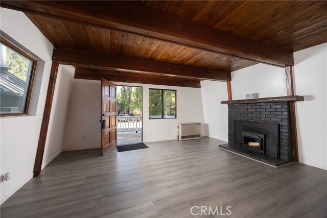 42641 Falcon Avenue, Big Bear Lake CA: https://media.crmls.org/medias/71b08fe1-442f-4c30-b470-f8e4330acc11.jpg