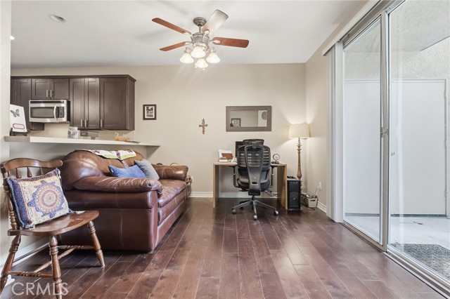 Detail Gallery Image 9 of 39 For 1441 Brett #136,  San Pedro,  CA 90732 - 2 Beds | 2/1 Baths