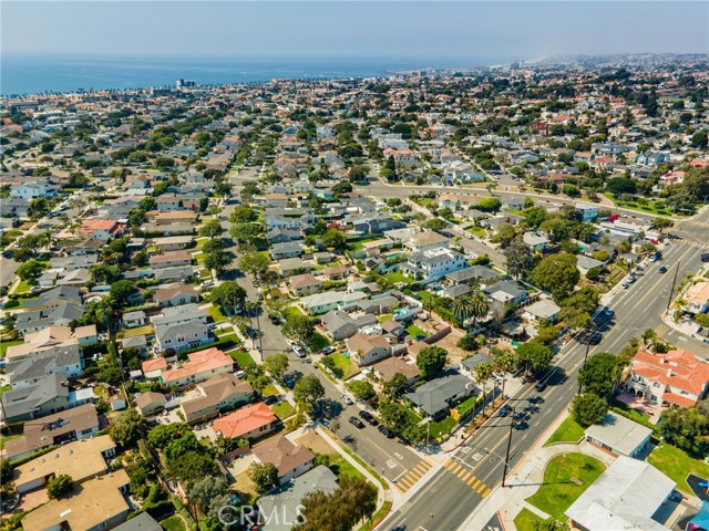 1324 Helberta Ave, Redondo Beach, California 90277, 3 Bedrooms Bedrooms, ,1 BathroomBathrooms,Residential,Sold,Helberta Ave,SB21199109