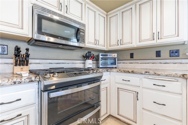 Detail Gallery Image 13 of 45 For 1212 Mariah, Paso Robles,  CA 93446 - 4 Beds | 2 Baths