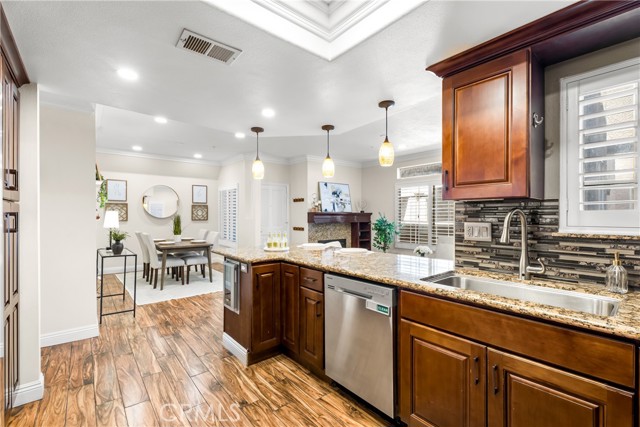 Detail Gallery Image 10 of 29 For 4561 Warner #203,  Huntington Beach,  CA 92649 - 2 Beds | 2 Baths