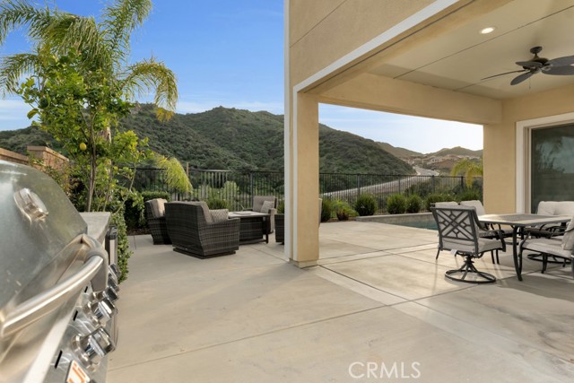 Detail Gallery Image 24 of 34 For 24008 Schoenborn St, West Hills,  CA 91304 - 6 Beds | 5/1 Baths