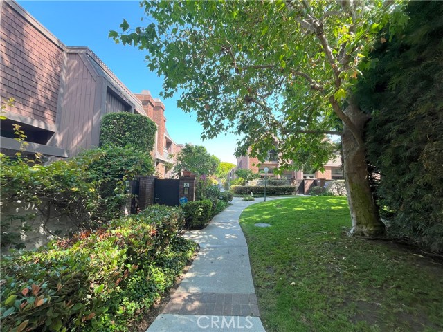 4640 Glencoe Avenue, Marina del Rey CA: https://media.crmls.org/medias/71b2f9b7-3928-44b8-9e9a-886159f5f494.jpg