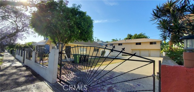 1003 W Myrtle Street, Santa Ana CA: https://media.crmls.org/medias/71b32f40-52ba-4eae-9bfd-c8ef5d02e362.jpg