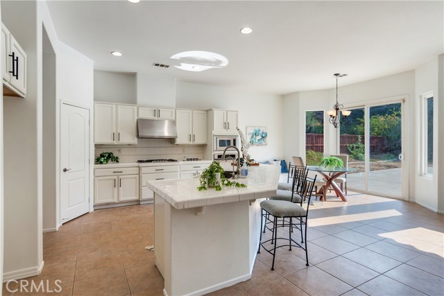 38932 Cherry Point Lane, Murrieta CA: https://media.crmls.org/medias/71b3646d-1be5-4fe2-a47b-b4ccbc2bac7c.jpg