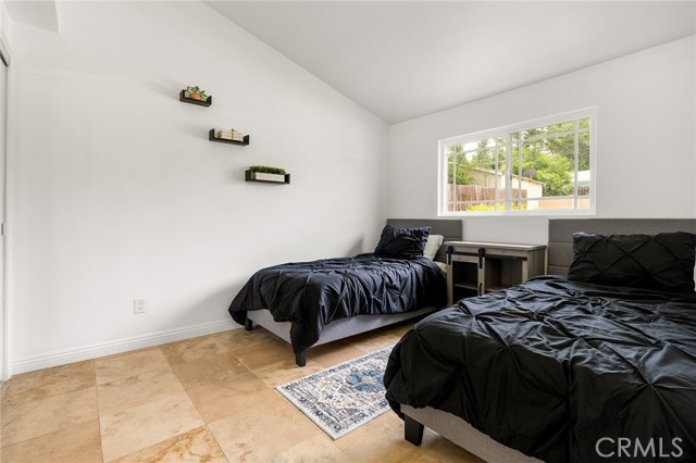 Detail Gallery Image 13 of 27 For 20300 Oxnard, Woodland Hills,  CA 91367 - 3 Beds | 2 Baths