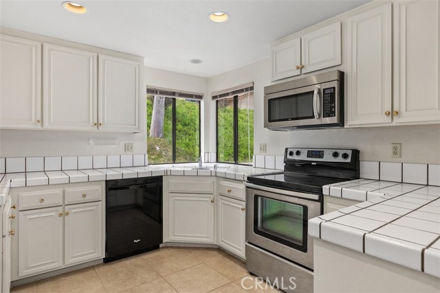 Detail Gallery Image 17 of 46 For 12855 via Moura, San Diego,  CA 92128 - 2 Beds | 2 Baths