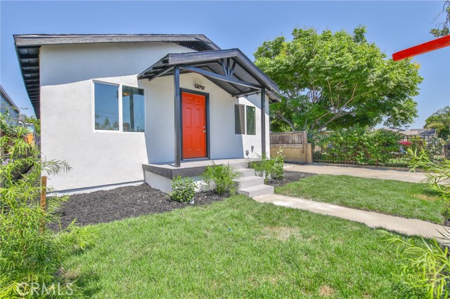 811 E 107th Street, Los Angeles, CA, 90002 811 E 107th Street, Los Angeles, CA, 90002