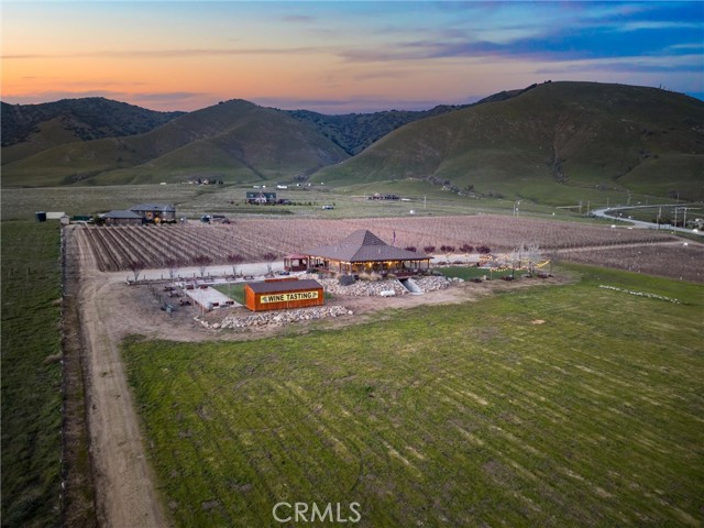 Detail Gallery Image 3 of 57 For 24627 Cummings Valley Rd, Tehachapi,  CA 93561 - 5 Beds | 3 Baths