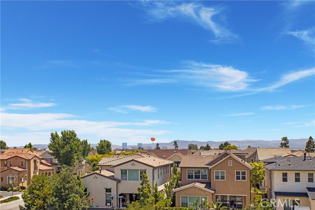 Detail Gallery Image 36 of 44 For 157 Follyhatch, Irvine,  CA 92618 - 3 Beds | 3 Baths