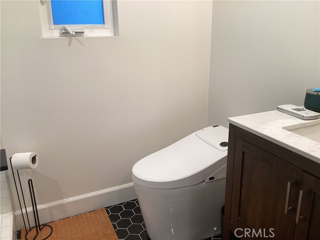 Detail Gallery Image 19 of 21 For 233 Almon Dr, Thousand Oaks,  CA 91362 - 3 Beds | 2 Baths