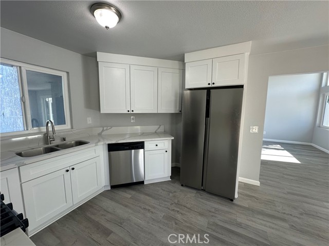 Detail Gallery Image 8 of 17 For 2010 Date Tree, Colton,  CA 92324 - 3 Beds | 2/1 Baths