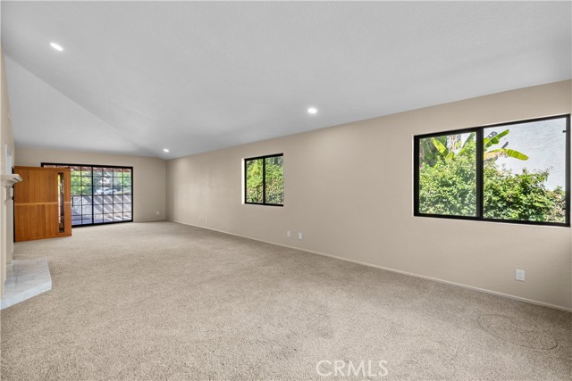 Detail Gallery Image 34 of 46 For 6056 Lake Lindero, Agoura Hills,  CA 91301 - 4 Beds | 3/1 Baths