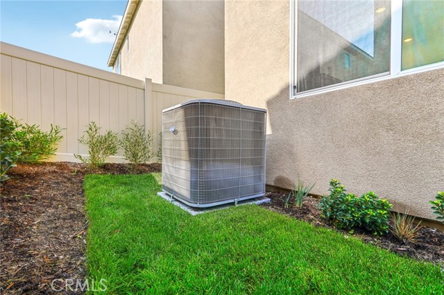 Detail Gallery Image 31 of 34 For 2051 Bergamot St, Redlands,  CA 92374 - 3 Beds | 2/1 Baths