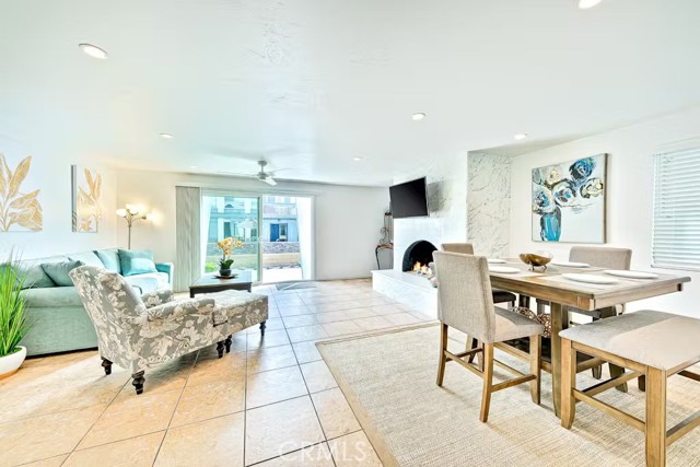 Detail Gallery Image 4 of 17 For 125 46th St a,  Newport Beach,  CA 92663 - 3 Beds | 2 Baths
