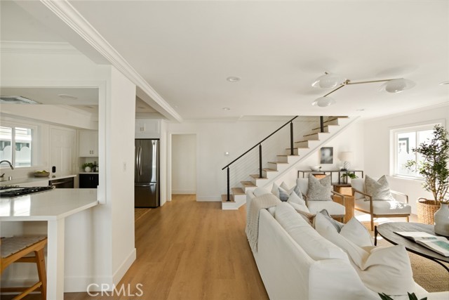1585 Miramar Drive, Newport Beach CA: https://media.crmls.org/medias/71b96086-5fd6-4fc6-9221-3eec6f5282d5.jpg