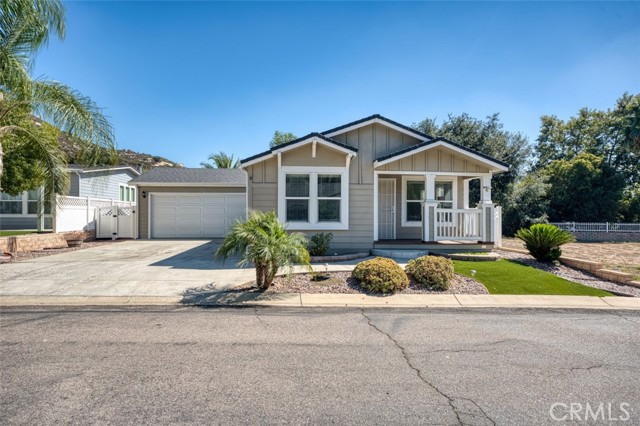 2239 Black Canyon Rd, Ramona CA: https://media.crmls.org/medias/71b9ccdd-b6d6-447b-bf29-35c195ea9a3c.jpg