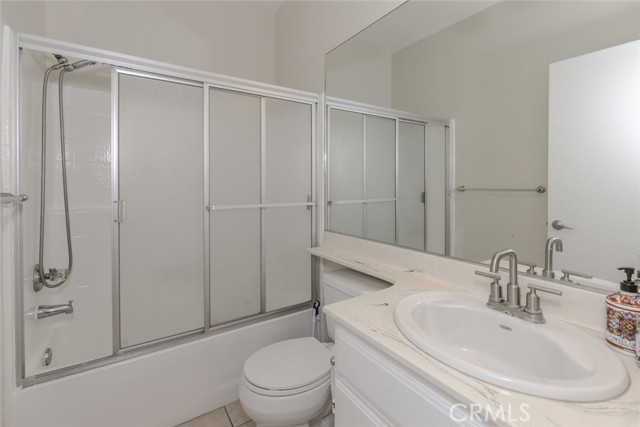 620 N 6th Street, Burbank CA: https://media.crmls.org/medias/71b9edcf-6912-49c6-9472-42a5f266d294.jpg