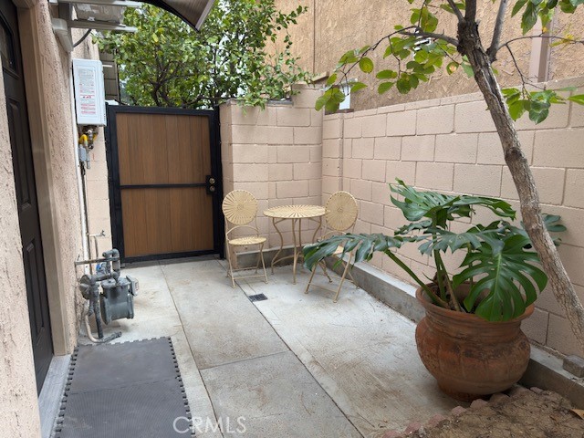 Detail Gallery Image 4 of 21 For 18415 Tuba St, Northridge,  CA 91325 - 1 Beds | 1 Baths