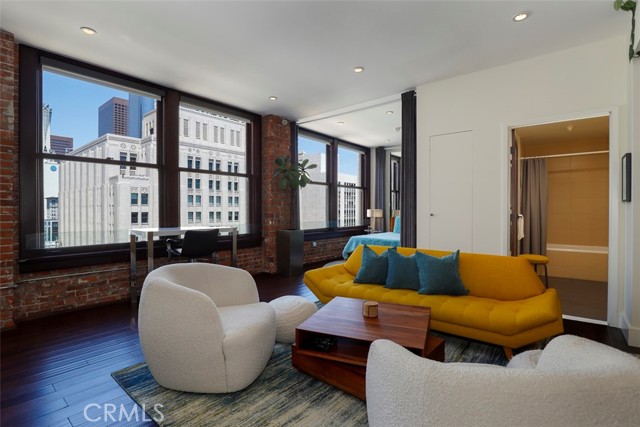 Detail Gallery Image 9 of 44 For 460 S Spring St #1005,  Los Angeles,  CA 90013 - 2 Beds | 2 Baths