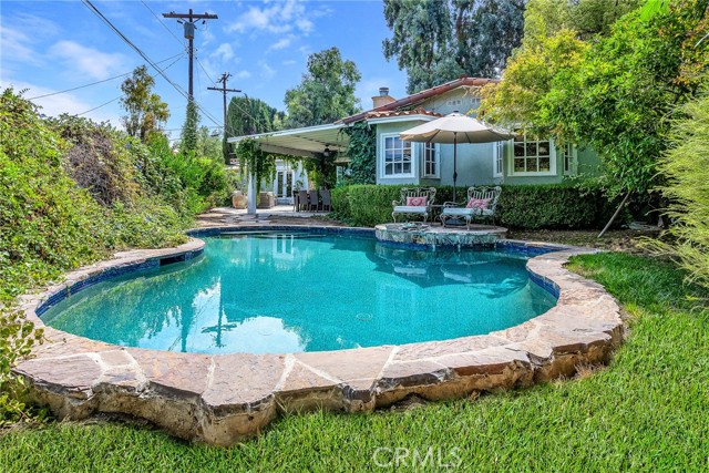 Detail Gallery Image 33 of 34 For 22015 Independencia St, Woodland Hills,  CA 91364 - 3 Beds | 2 Baths