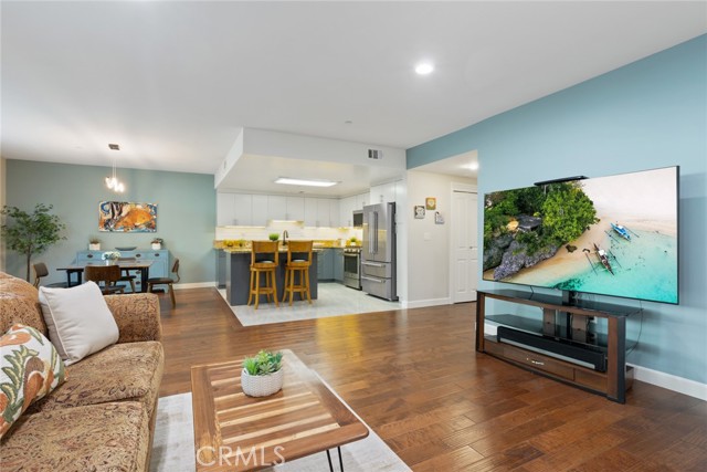 Detail Gallery Image 23 of 49 For 332 S Oxford Ave #105,  Los Angeles,  CA 90020 - 3 Beds | 2 Baths