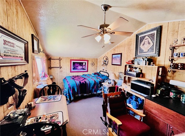 24212 Kansa Road, Apple Valley CA: https://media.crmls.org/medias/71bc1c2c-d9fe-451c-b750-a60fafd22c44.jpg