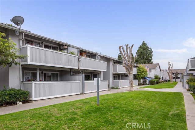 Detail Gallery Image 1 of 1 For 1250 S Brookhurst St #2065,  Anaheim,  CA 92804 - 2 Beds | 2 Baths