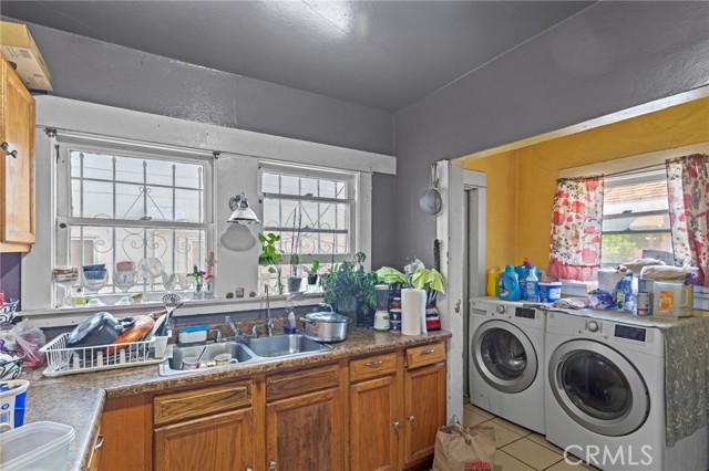 Detail Gallery Image 7 of 28 For 224 W 14th St, Long Beach,  CA 90813 - 4 Beds | 2 Baths