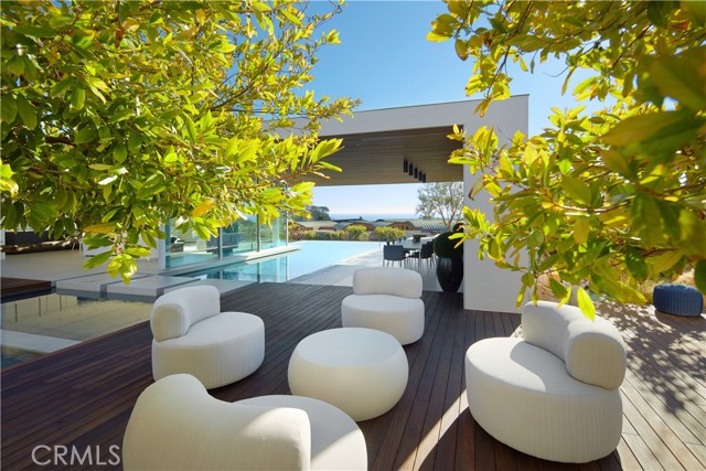 2460 Monaco Drive, Laguna Beach CA: https://media.crmls.org/medias/71bc8ea5-12ec-4d0f-9543-3a2edda56916.jpg