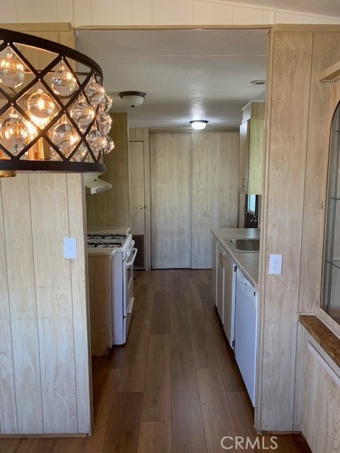 6545 wilbur Avenue, 23 photo 8