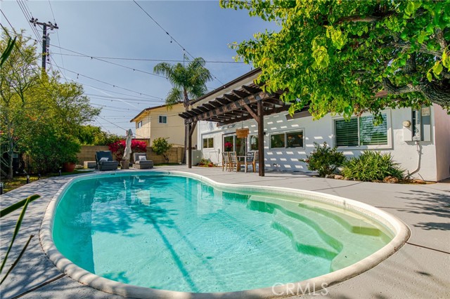 Image 62 of 73 For 4972 Park  