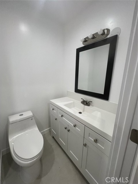 8847 Willis, 32 photo 7