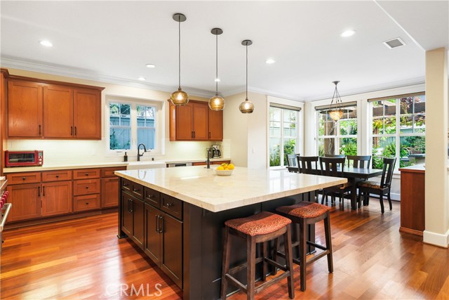 Detail Gallery Image 16 of 71 For 1314 19th St, Manhattan Beach,  CA 90266 - 5 Beds | 4/2 Baths