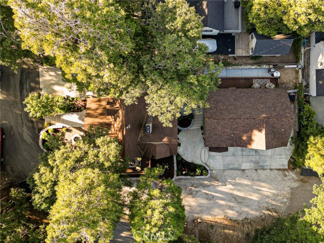 243 Manzanita Drive, Lake Arrowhead CA: https://media.crmls.org/medias/71be6539-b3c8-4098-b970-be59179e69af.jpg