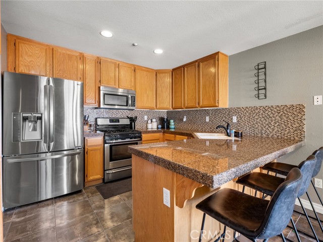 Detail Gallery Image 16 of 31 For 13300 Spring Valley #C,  Victorville,  CA 92395 - 2 Beds | 2 Baths