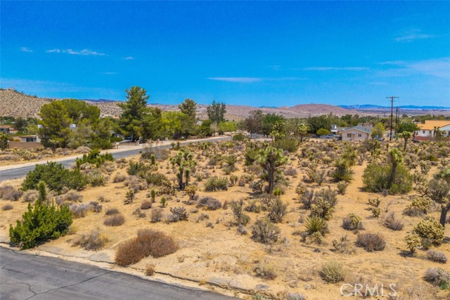 Detail Gallery Image 8 of 17 For 1234 Ivanhoe Dr, Yucca Valley,  CA 92284 - – Beds | – Baths