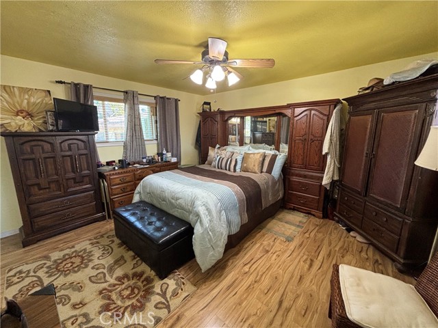 Detail Gallery Image 10 of 23 For 962 W 10th St, San Bernardino,  CA 92411 - 4 Beds | 2 Baths