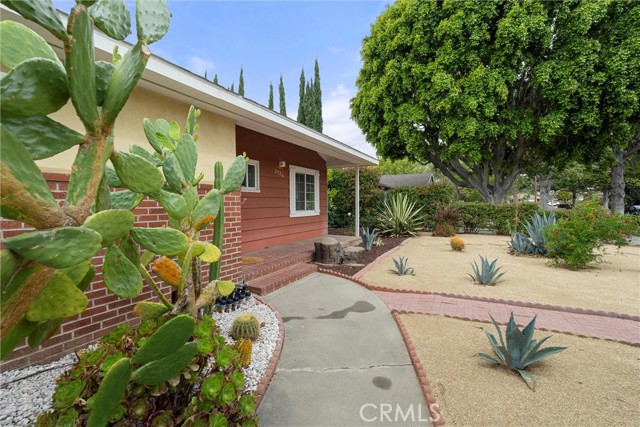 Detail Gallery Image 7 of 46 For 2528 French St, Santa Ana,  CA 92706 - 3 Beds | 3 Baths