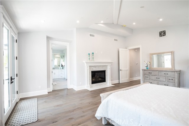 592 30th Street, Manhattan Beach, California 90266, 5 Bedrooms Bedrooms, ,6 BathroomsBathrooms,Residential,Sold,30th,SB20102255