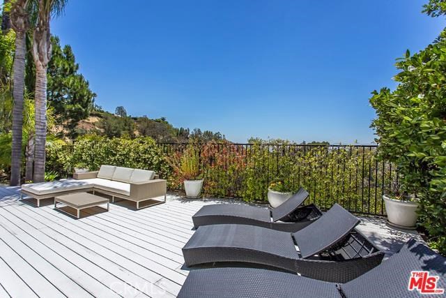 Detail Gallery Image 10 of 75 For 7218 Mulholland Dr, Los Angeles,  CA 90068 - 6 Beds | 9/1 Baths