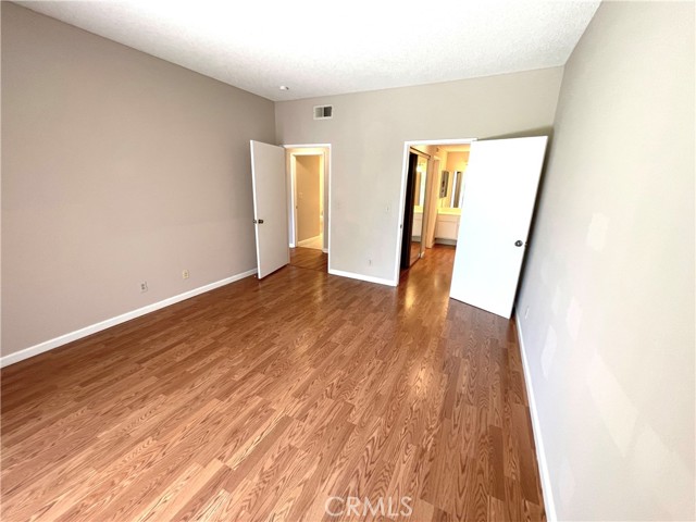 Detail Gallery Image 11 of 39 For 2563 Plaza Del Amo #304,  Torrance,  CA 90503 - 2 Beds | 2 Baths