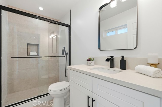 Detail Gallery Image 58 of 74 For 2140 N Rose St, Burbank,  CA 91505 - 5 Beds | 3/1 Baths