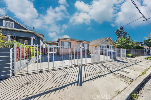 Detail Gallery Image 24 of 36 For 122 W 53rd Back Unit,  Los Angeles,  CA 90037 - 1 Beds | 1 Baths