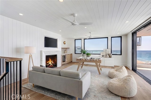 1400 Esplanade, Redondo Beach, California 90277, 4 Bedrooms Bedrooms, 0 ,4 BathroomsBathrooms,Residential,For Sale,Esplanade,0,SB26127556