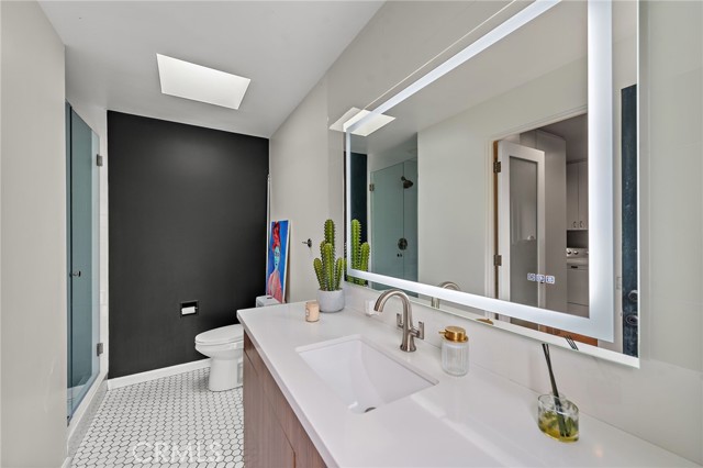 Detail Gallery Image 19 of 33 For 1401 Lincoln Ln, Newport Beach,  CA 92660 - 4 Beds | 5 Baths