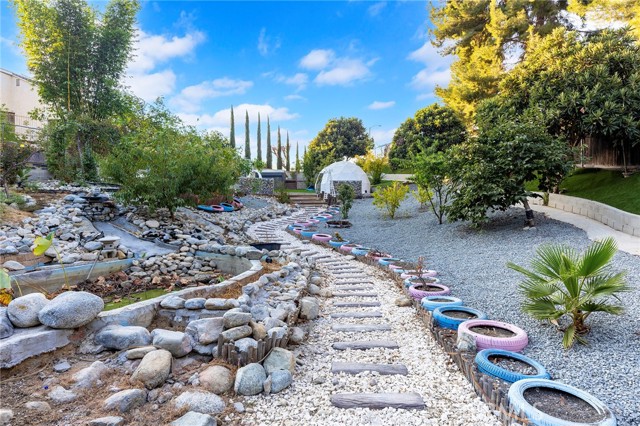 19519 Greenwillow Lane, Rowland Heights CA: https://media.crmls.org/medias/71c33fdc-7b21-4d0a-8d20-6a963b8068b9.jpg