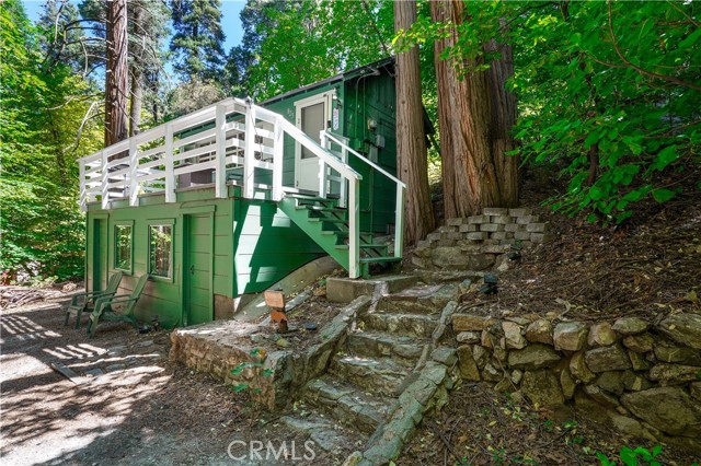 Detail Gallery Image 1 of 29 For 825 Cottage Grove Rd, Lake Arrowhead,  CA 92352 - 2 Beds | 1 Baths