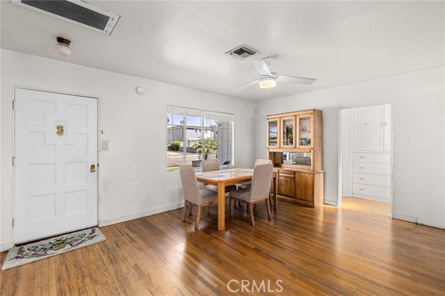 Detail Gallery Image 7 of 45 For 170 W Linden Ave, Burbank,  CA 91502 - 2 Beds | 1/1 Baths